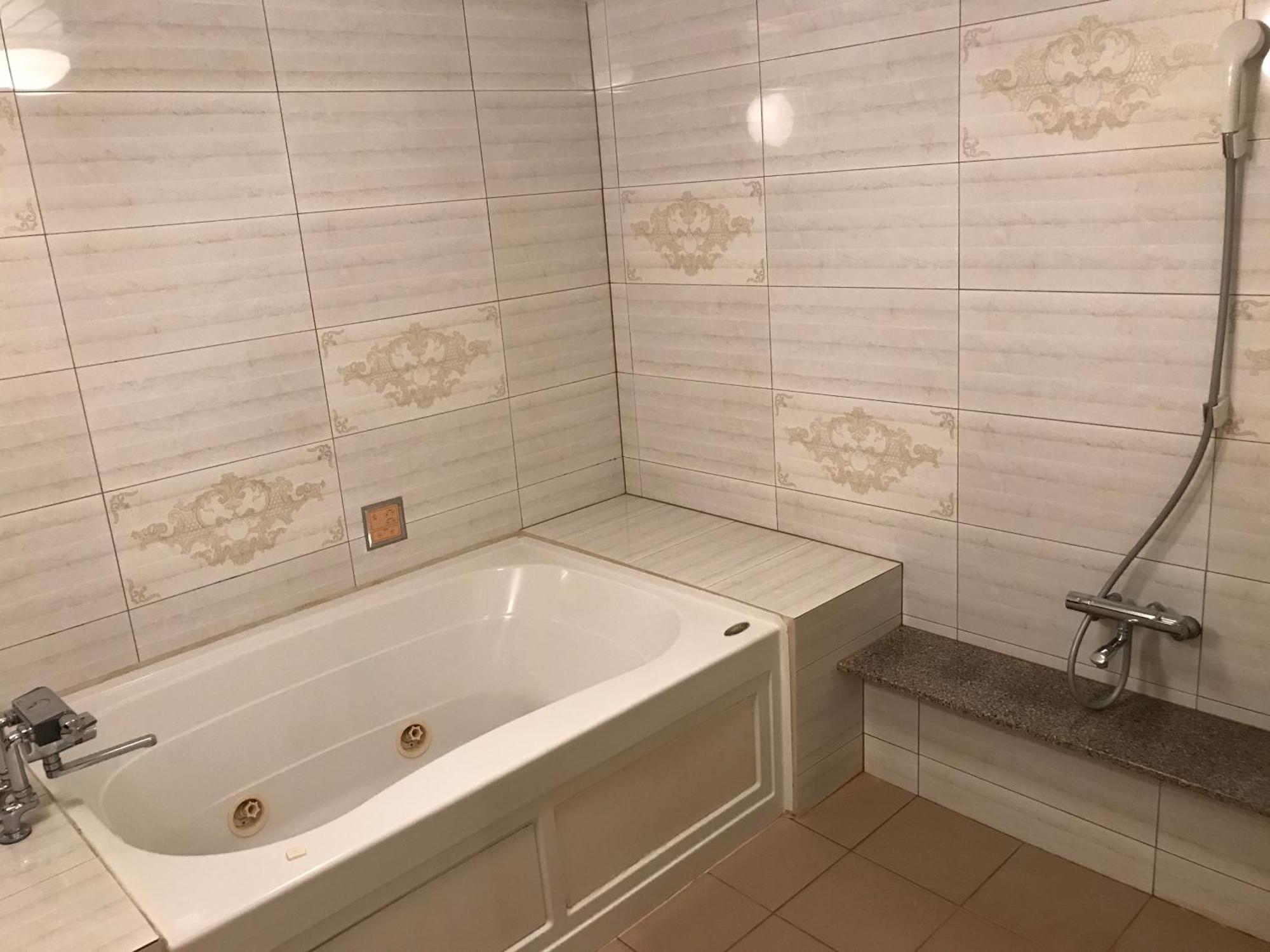 Aura Seki Inter (Adults Only) Hotel Kameyama Bilik gambar